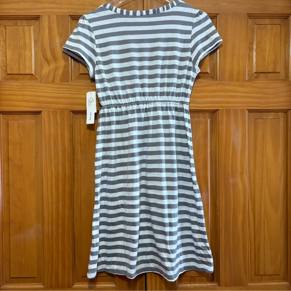 Motherhood Gray and White Striped Sleepwear - Picture 3 of 10